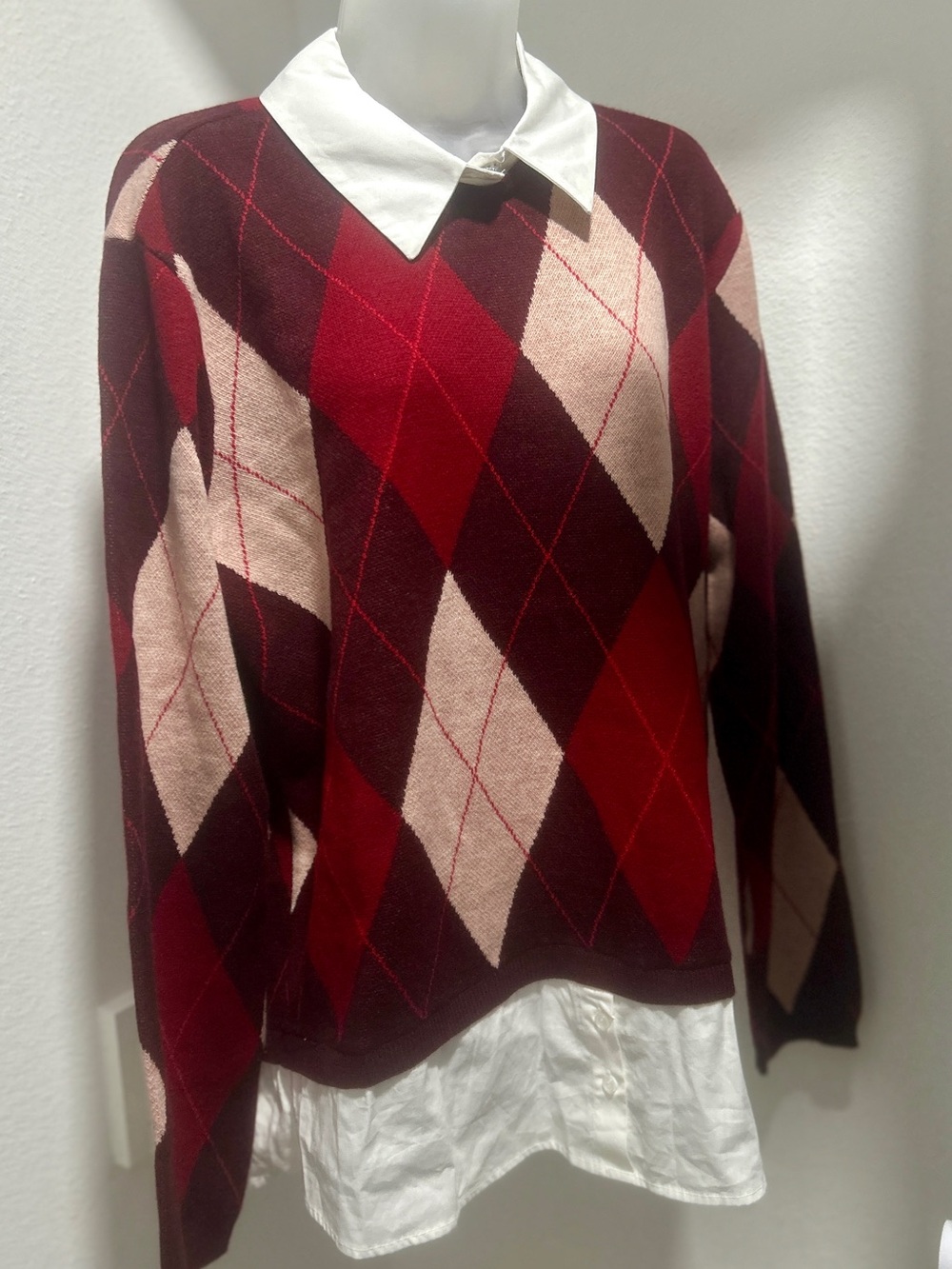 CeCe Burgundy Chevron Striped Sweater. L
